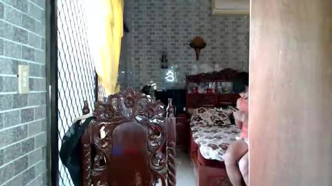 aymkyline online show from December 4, 2:10 am