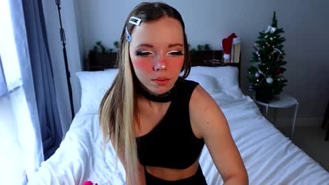 Snapshot of ayralust chatting on January 1, 1:47 am Ayra Lust online show from January 1, 1:47 am