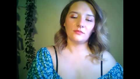 ayrix online show from October 7, 11:02 pm