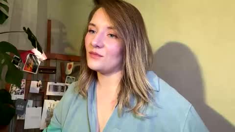 ayrix online show from October 25, 9:09 pm