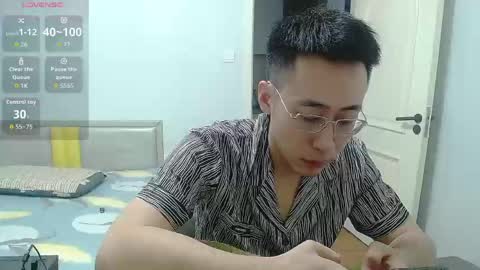 ayyzqh66 online show from April 28, 2:11 pm