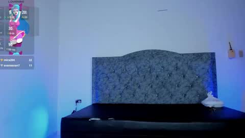 Snapshot of azahaara_ chatting on December 23, 2:24 am azah online show from December 23, 2:24 am