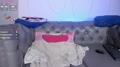 Snapshot of azahaara_ chatting on February 15, 6:12 am azah online show from February 15, 6:12 am