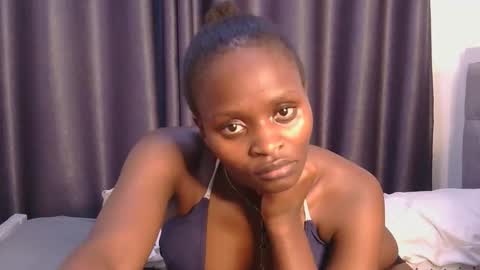 Snapshot of azalea46 chatting on December 20, 6:59 pm Azalea online show from December 20, 6:59 pm