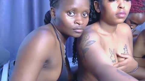 Snapshot of azalea46 chatting on January 10, 5:20 am Azalea online show from January 10, 5:20 am