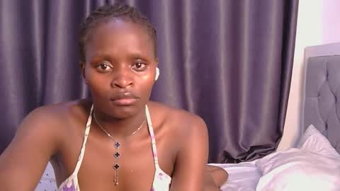 Snapshot of azalea46 chatting on January 14, 6:24 pm Azalea online show from January 14, 6:24 pm