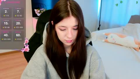 Snapshot of azaliya_haze chatting on April 16, 9:10 am Azaliya online show from April 16, 9:10 am