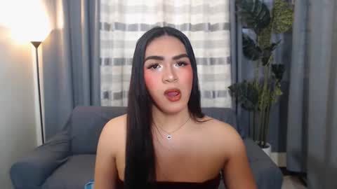azelkimbrutas online show from March 28, 1:05 am