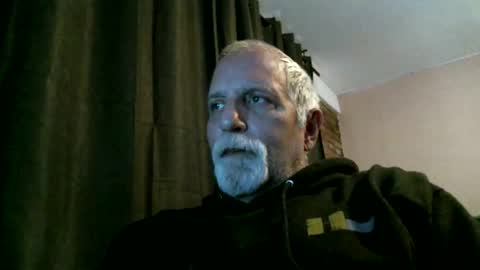 azjohnny online show from November 22, 7:13 pm