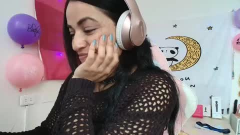 Azucena R online show from May 11, 4:04 pm