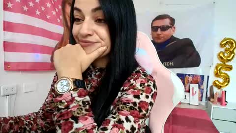 Azucena R online show from May 21, 3:30 pm