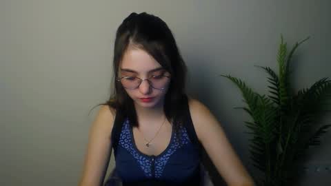 azumi_chan_ online show from March 19, 7:18 pm