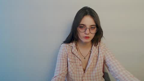 azumi_chan_ online show from March 25, 9:26 am