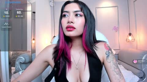 Azura online show from February 4, 10:24 pm