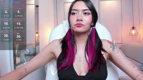 Azura online show from February 20, 11:32 pm