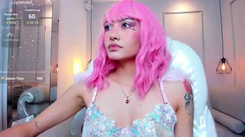 Azura online show from October 31, 8:10 pm