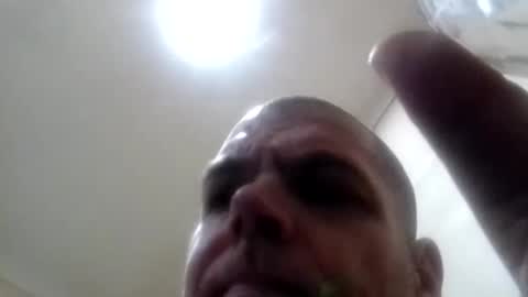 Snapshot of azza42086 chatting on January 13, 12:54 pm azza42086 online show from January 13, 12:54 pm