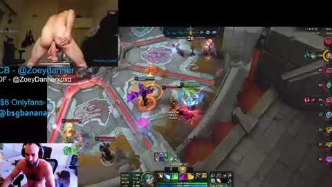 Snapshot of b1gbanana chatting on March 4, 7:22 pm b1gbanana online show from March 4, 7:22 pm