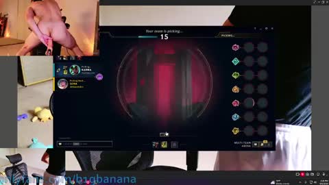 Snapshot of b1gbanana chatting on March 6, 10:26 pm b1gbanana online show from March 6, 10:26 pm