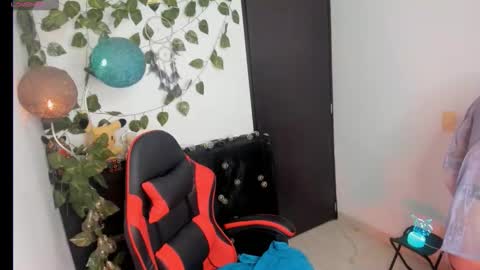 Snapshot of baaby_boyy chatting on February 23, 7:00 pm odeley online show from February 23, 7:00 pm