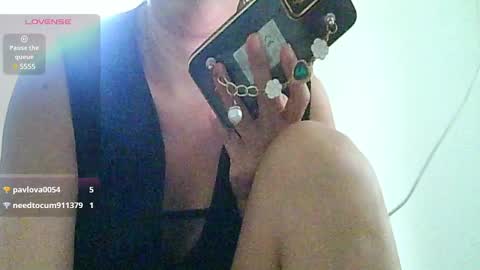 Snapshot of babe4u1234 chatting on January 2, 7:55 am babe4u1234 online show from January 2, 7:55 am