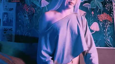 babe_moister online show from September 19, 7:32 am