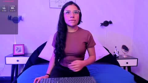 Snapshot of babe_vennus chatting on April 23, 3:58 pm Venus online show from April 23, 3:58 pm