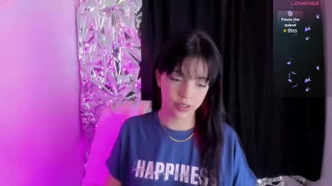 Queen B online show from September 25, 5:38 pm