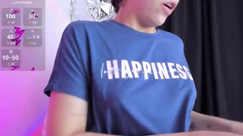 Queen B online show from December 21, 6:59 pm