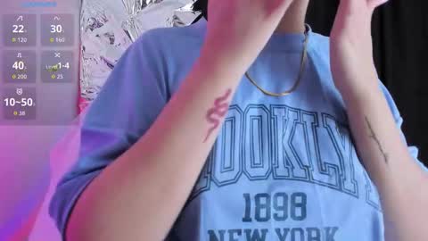 Queen B online show from March 20, 5:29 pm