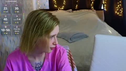 Snapshot of babees_eva chatting on March 22, 11:02 am Sweety Eva online show from March 22, 11:02 am