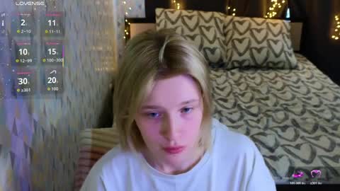 Snapshot of babees_eva chatting on April 1, 11:00 am Sweety Eva online show from April 1, 11:00 am