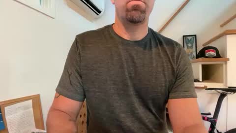 Snapshot of babeheater chatting on December 21, 8:27 pm babeheater online show from December 21, 8:27 pm