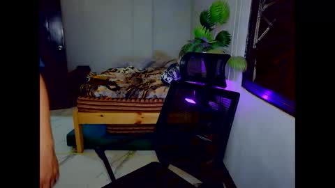 Snapshot of babicams chatting on April 1, 6:49 pm nathan online show from April 1, 6:49 pm