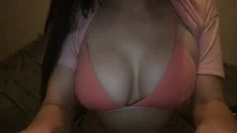 Snapshot of baby1865385 chatting on March 18, 4:26 am baby1865385 online show from March 18, 4:26 am