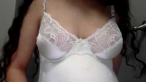 Snapshot of baby5300 chatting on March 21, 3:22 am baby5300 online show from March 21, 3:22 am