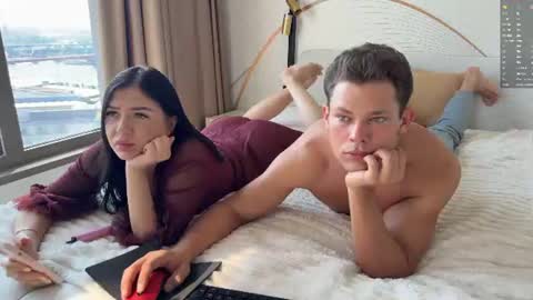 Luna and Medina online show from June 21, 3:14 pm