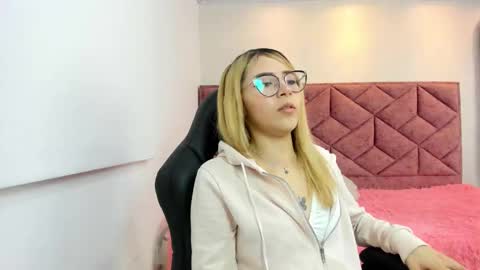 Snapshot of baby__flame chatting on February 24, 7:23 pm Maddie online show from February 24, 7:23 pm