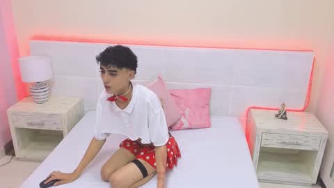 Snapshot of baby_ander chatting on February 14, 8:15 pm Ander online show from February 14, 8:15 pm