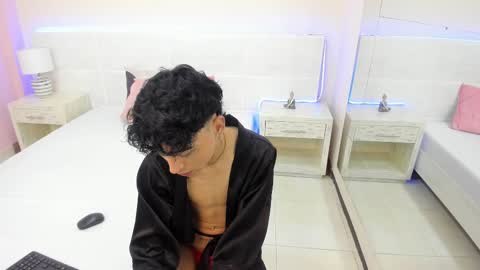 Snapshot of baby_ander chatting on February 15, 7:17 pm Ander online show from February 15, 7:17 pm