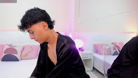 Snapshot of baby_ander chatting on March 8, 7:42 pm Ander online show from March 8, 7:42 pm