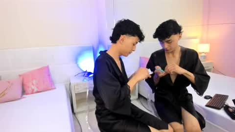 Snapshot of baby_ander chatting on March 9, 7:48 pm Ander online show from March 9, 7:48 pm