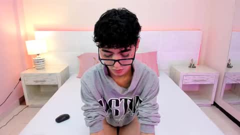 Snapshot of baby_ander chatting on March 10, 7:29 pm Ander online show from March 10, 7:29 pm