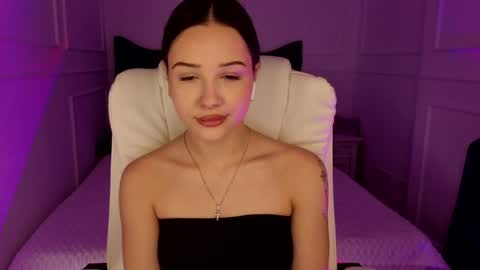 Snapshot of baby_brunettee chatting on March 29, 12:16 pm hey my name is Rita online show from March 29, 12:16 pm