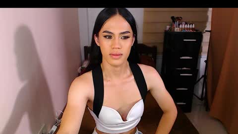 Nathalia online show from September 30, 6:57 pm