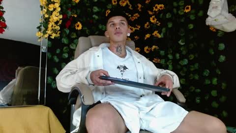 OF GxoXabs online show from December 15, 2:08 am