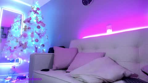 Snapshot of baby_golden chatting on December 6, 2:35 am Jhoana Franco online show from December 6, 2:35 am