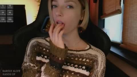 Snapshot of baby_gopn1k chatting on March 6, 5:04 am baby gopn1k online show from March 6, 5:04 am