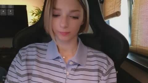 Snapshot of baby_gopn1k chatting on March 13, 5:14 am baby gopn1k online show from March 13, 5:14 am