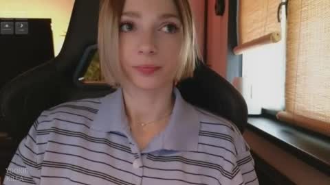 Snapshot of baby_gopn1k chatting on March 19, 5:11 am baby gopn1k online show from March 19, 5:11 am